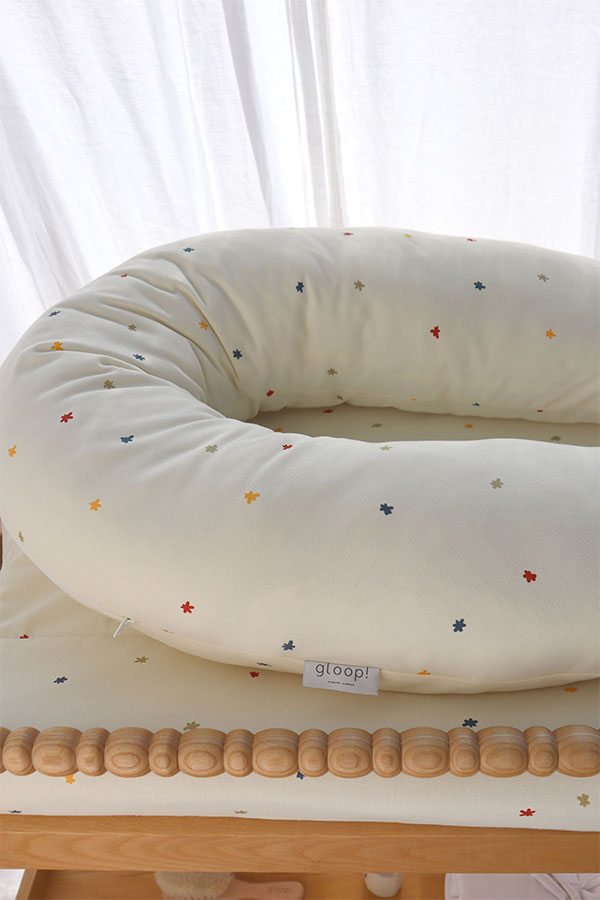 Coussin d’allaitement Colorful Stars